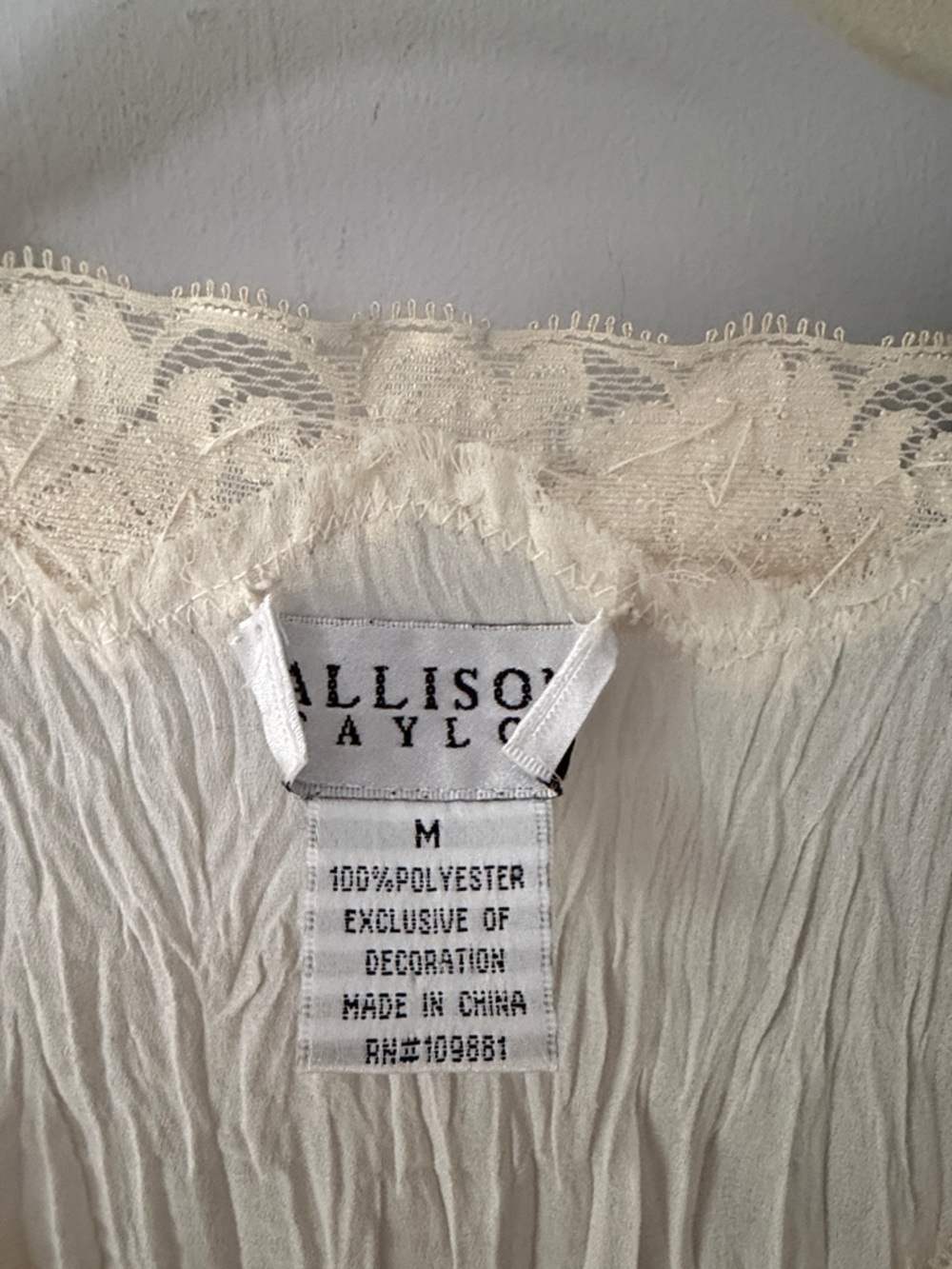 Two Allison Taylor Cream Lace-Trim Crinkle V-Neck Blouses size Medium - Picture 5 of 6
